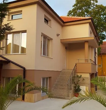 בית הארחה Ros סבילנגראד